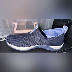 New still in the box athletic slip on shoes